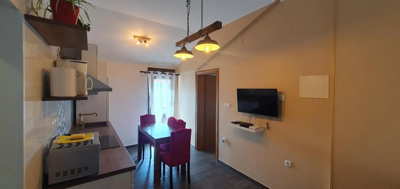 Apartments Kristijan M Lopar 0*,